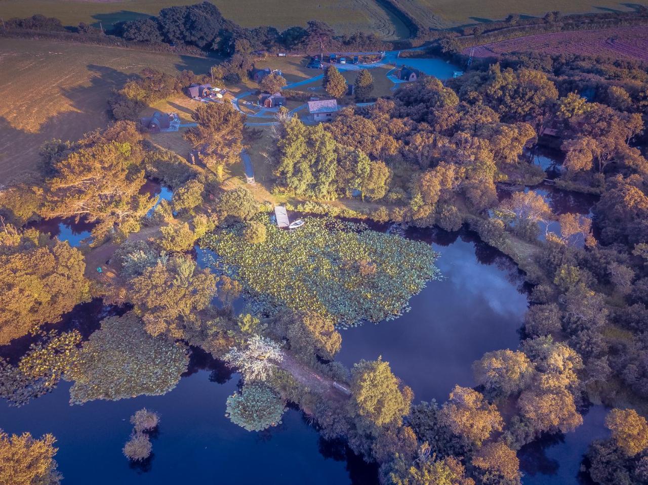 Trecombe Lakes Camborne Exteriör bild